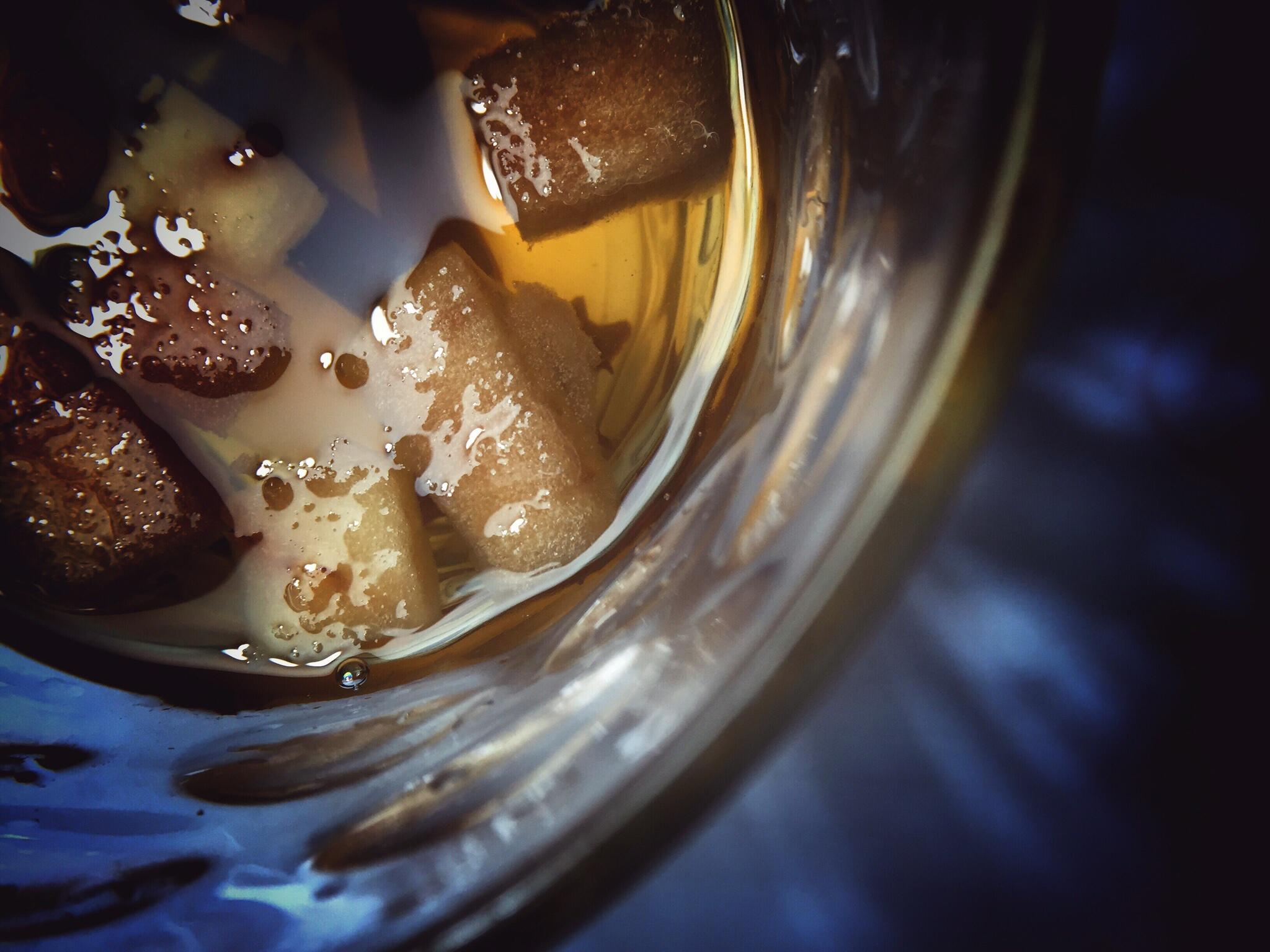 Apple Cinnamon Infused Whiskey·苹果肉桂威士忌的做法
