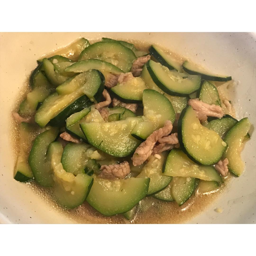 西葫芦炒肉片