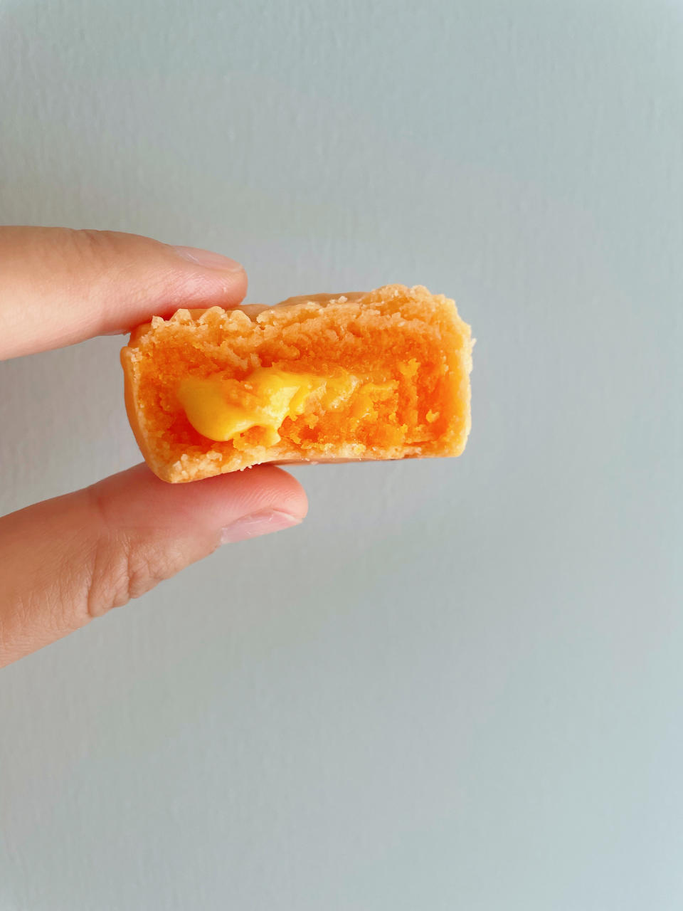 💃奶黄流心月饼——这是可以让你坐稳朋友圈厨霸位置的月饼🥮，没人点赞算我输👎