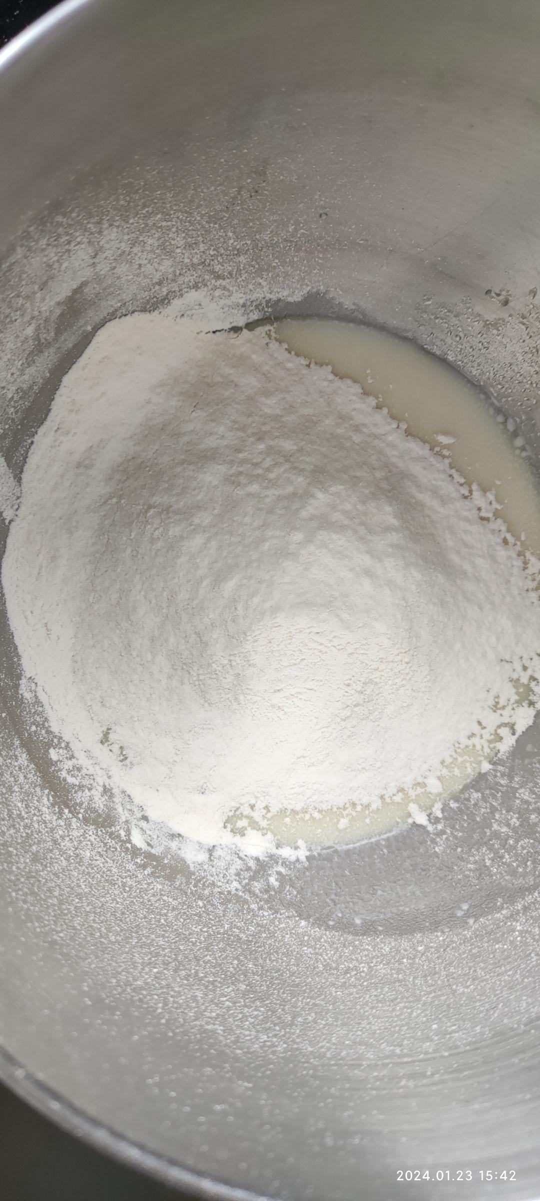 纯奶手撕吐司的做法 步骤1