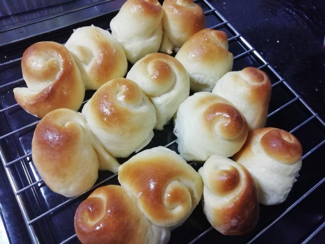 脆底蜂蜜小面包