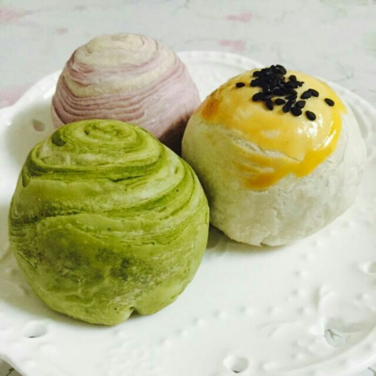 蛋黄酥~紫薯、抹茶、原味~花好月圆，中秋快乐~内附一次做六色蛋黄酥方法~