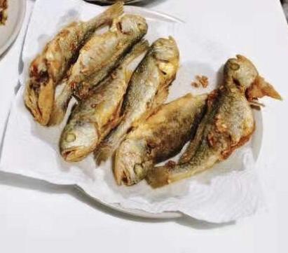 外脆里嫩的椒盐小黄鱼