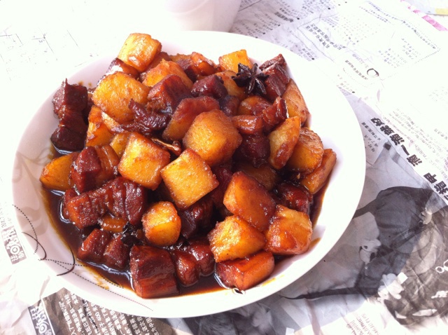土豆红烧肉