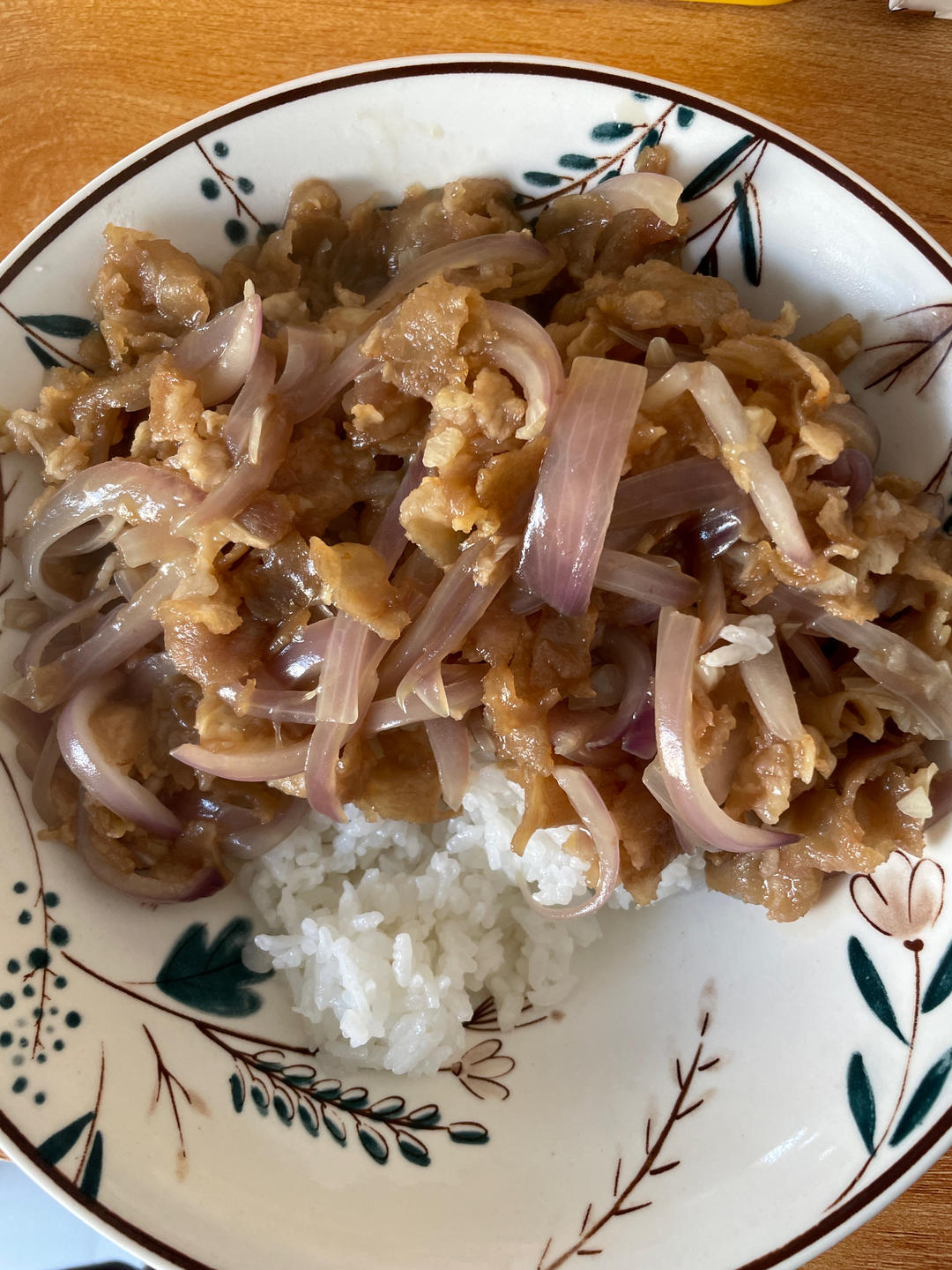 日式照烧肥牛                              模仿吉野家牛肉饭的牛肉版     自制家常照烧酱汁