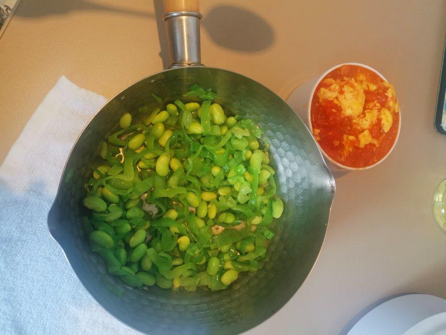 毛豆炒青椒