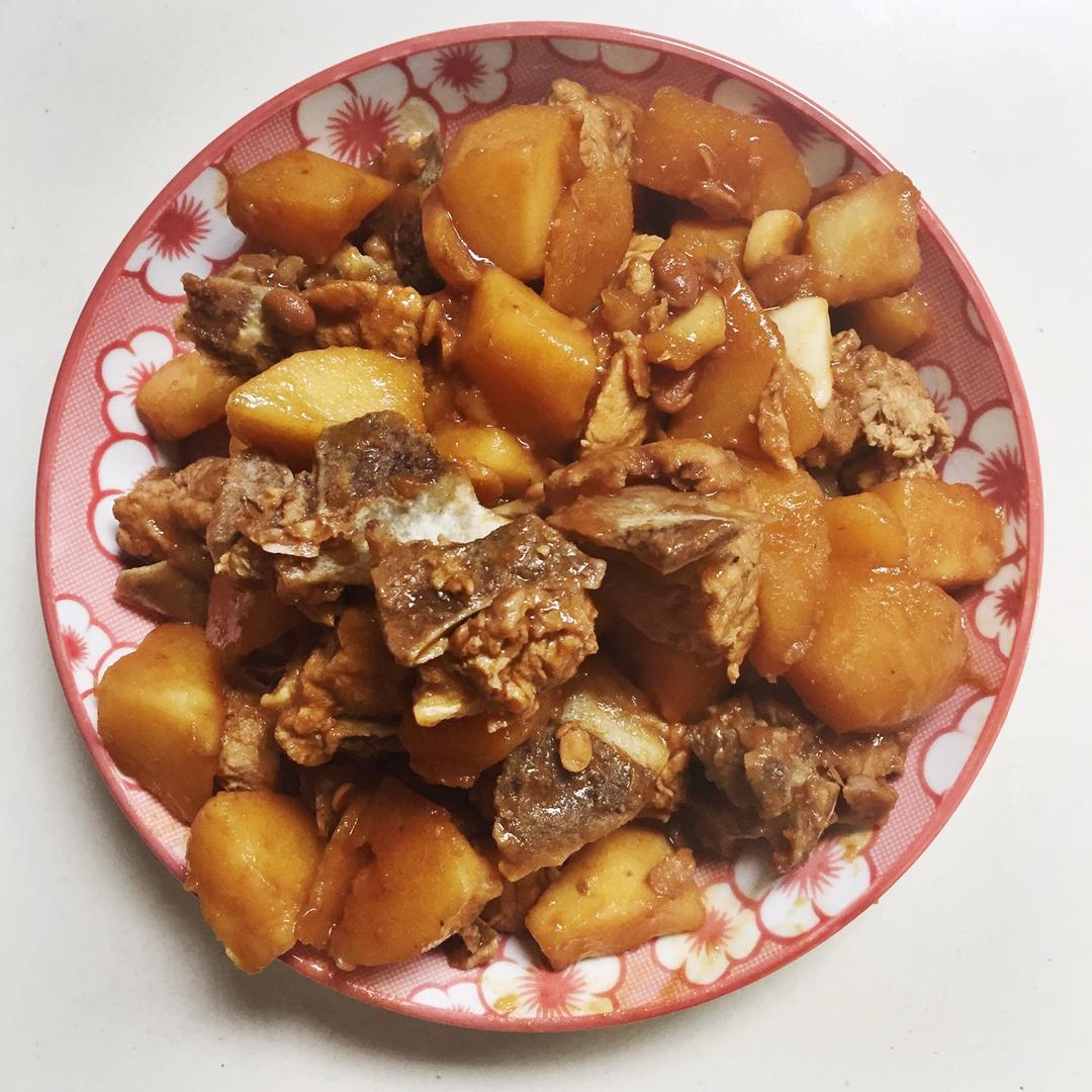 【电饭煲土豆焖排骨】