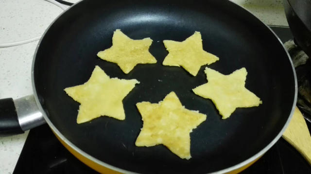 （婴幼儿版）无泡打粉苹果松饼（Pancake）