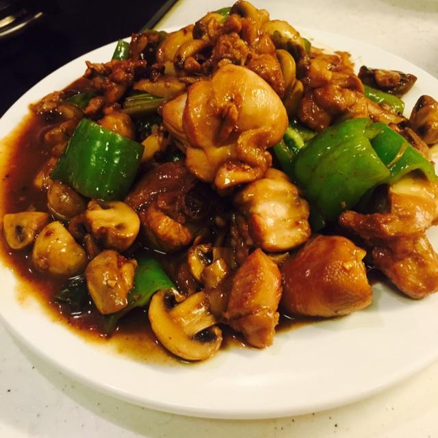 口蘑和鸡腿的做法