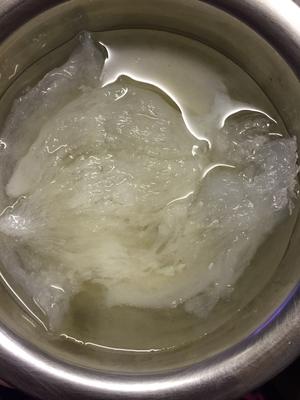 木瓜牛奶炖燕窝的做法 步骤1
