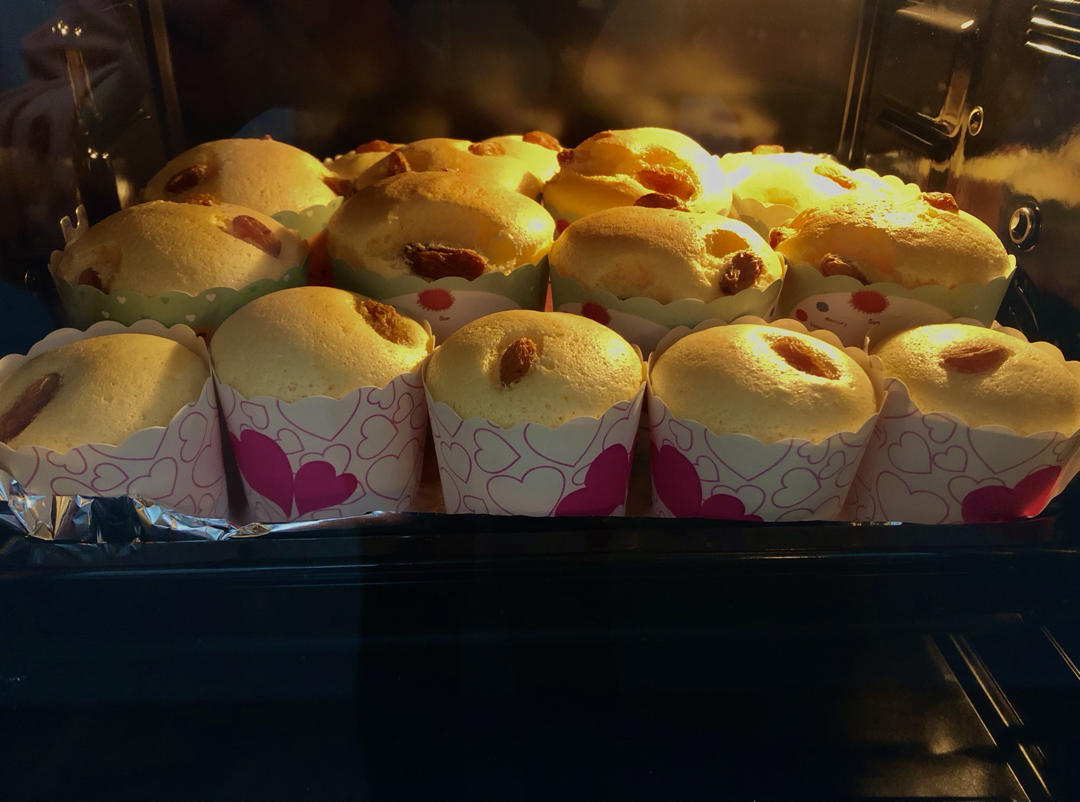 纸杯蛋糕 8寸戚风蛋糕的量