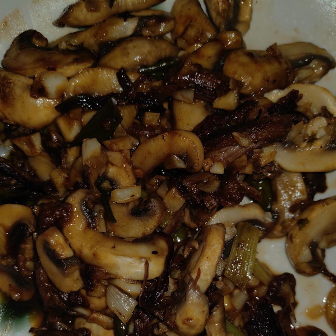 蒜香口菇牛肉粒