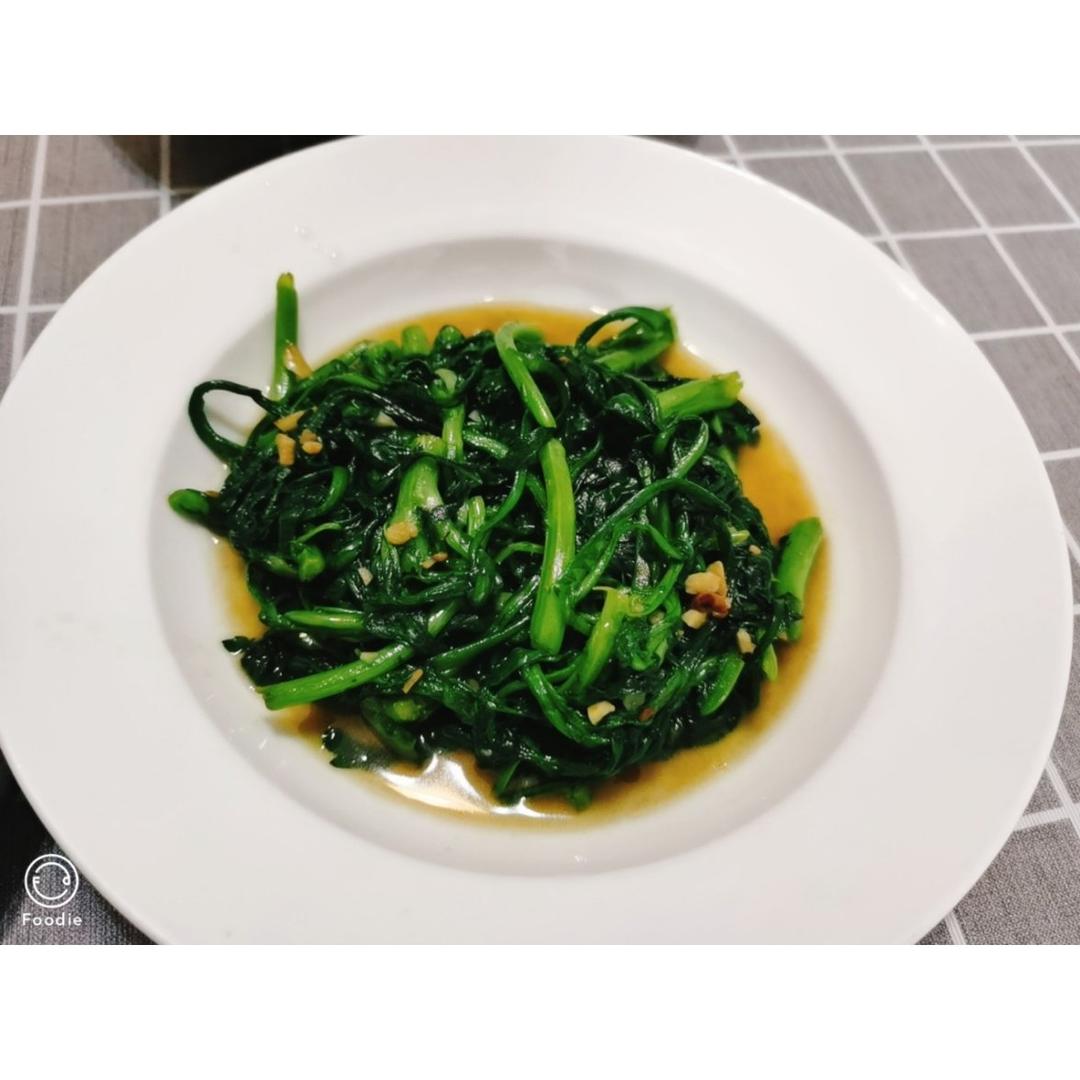 清炒茼蒿