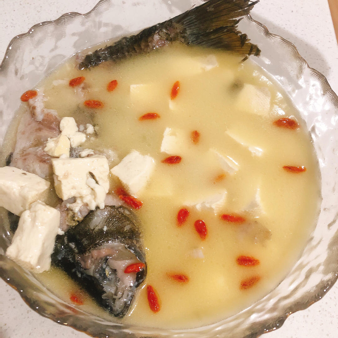 奶白鲫鱼豆腐汤|一条鱼最后的温柔