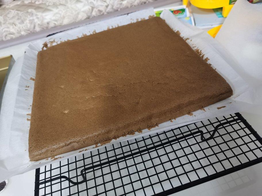 甘纳许巧克力蛋糕卷