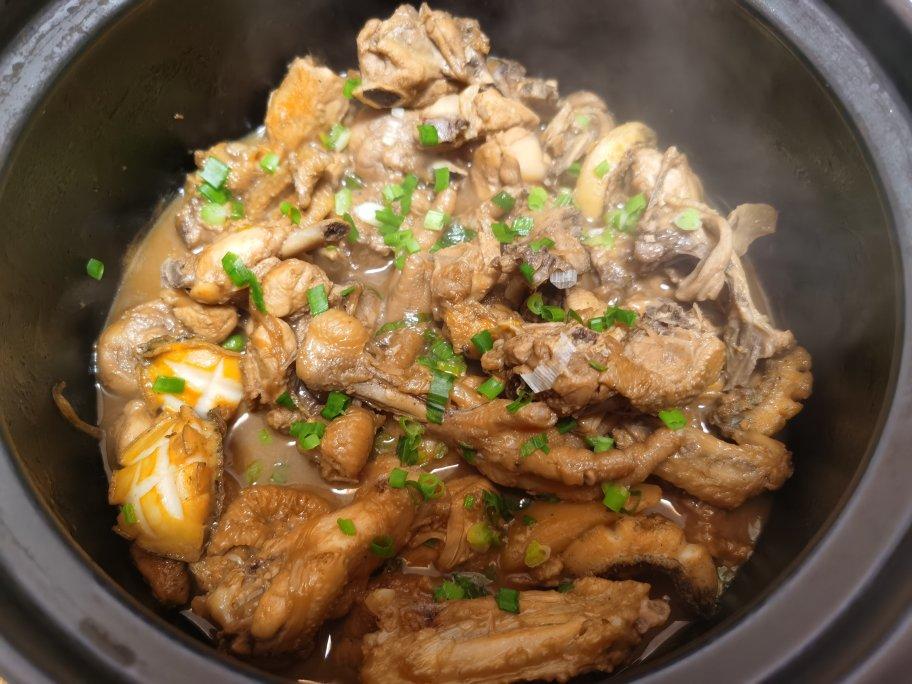 砂锅焖鸡