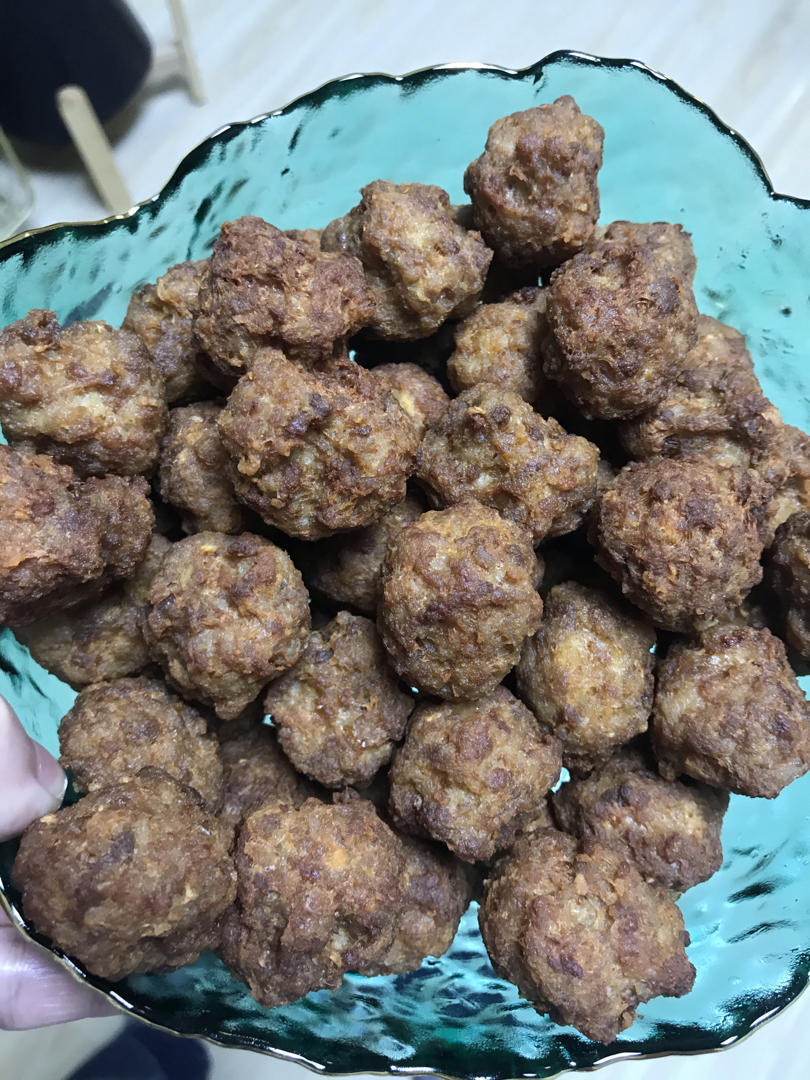 酥炸丸子