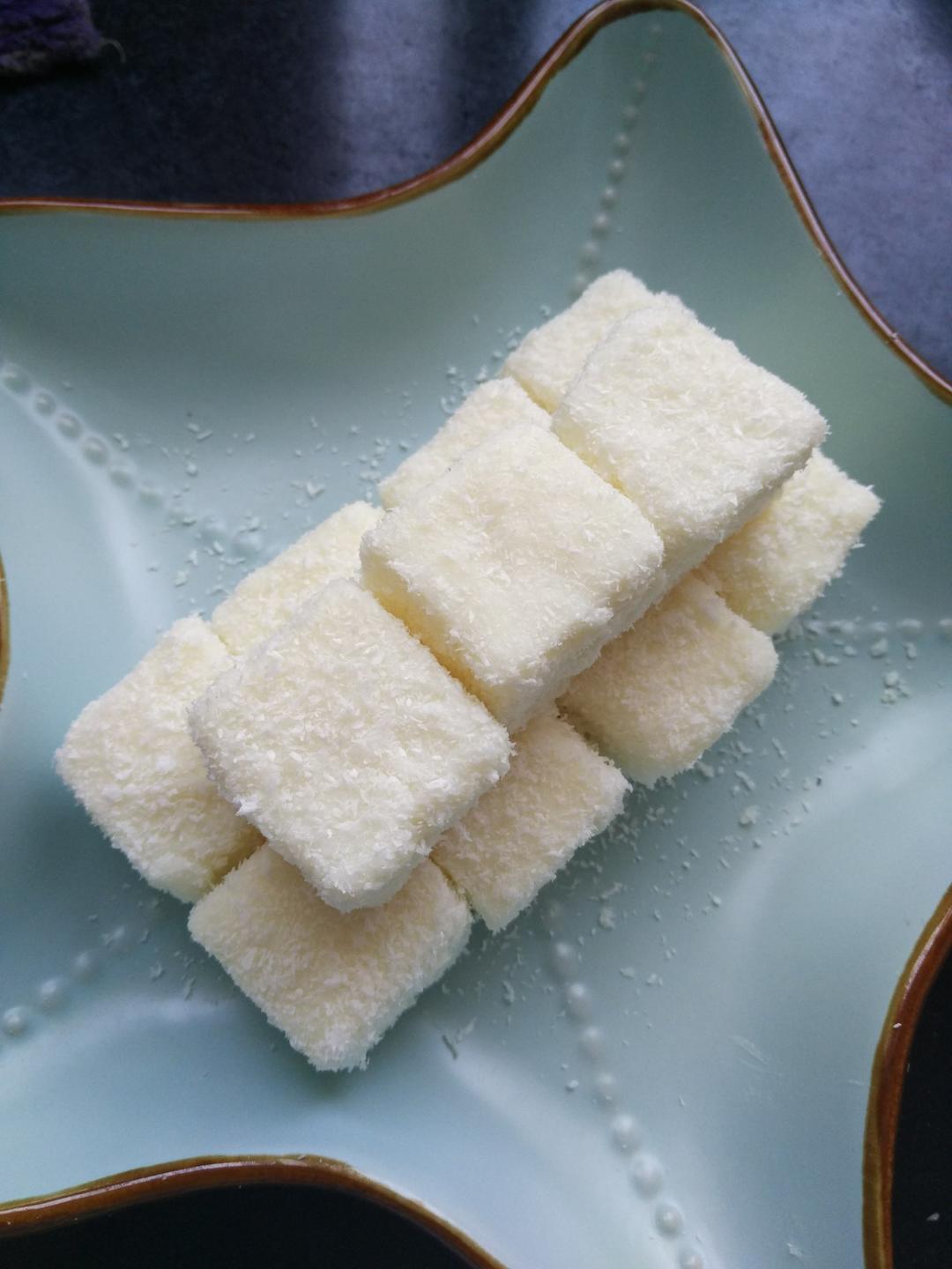 oneday一天做的牛奶椰蓉小方