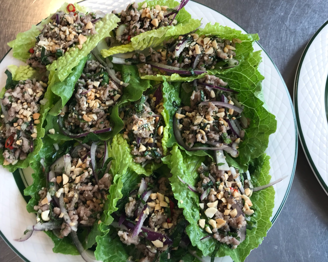 Thai Larb Lettuce Wraps 泰式辣生菜包的做法
