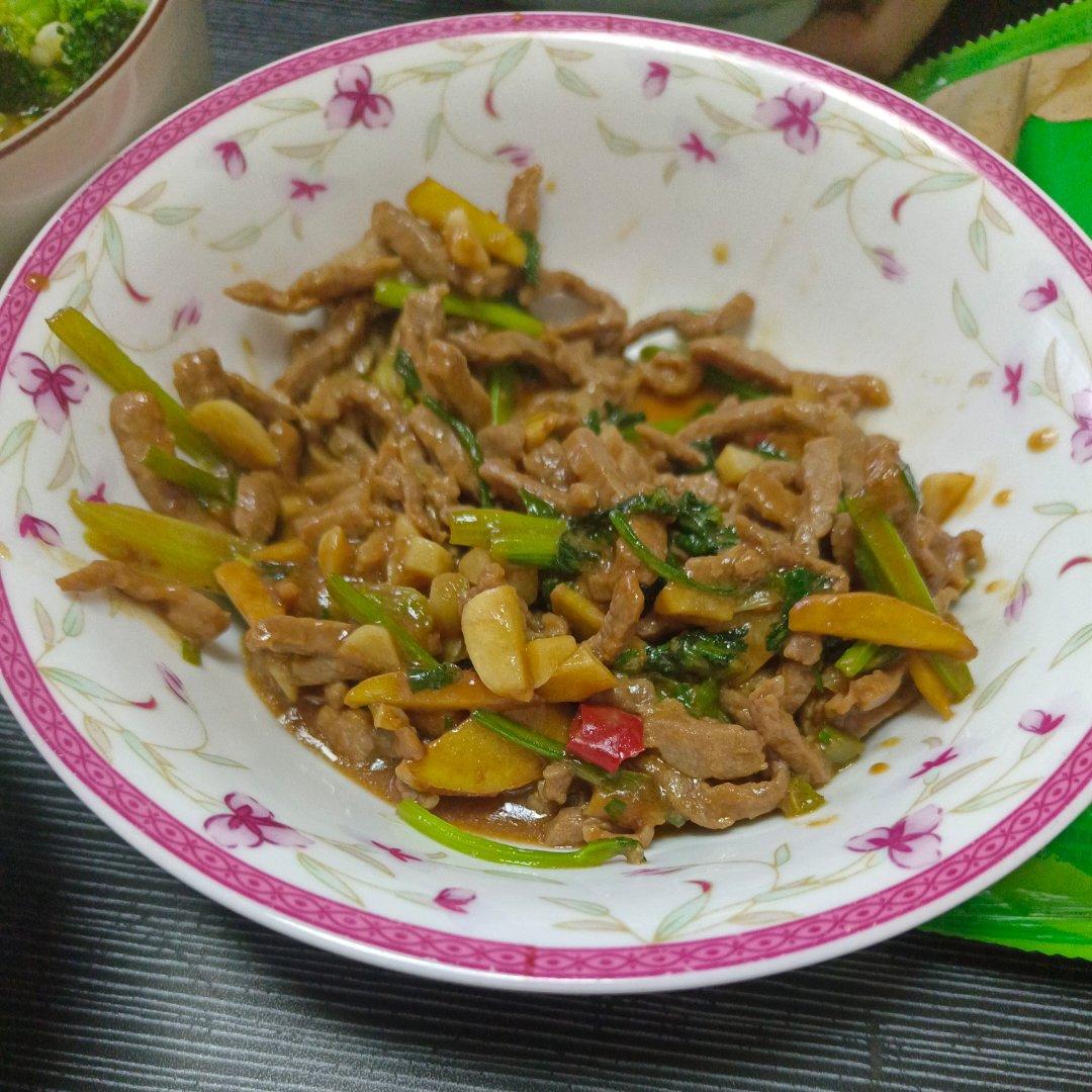 嫩炒牛肉片