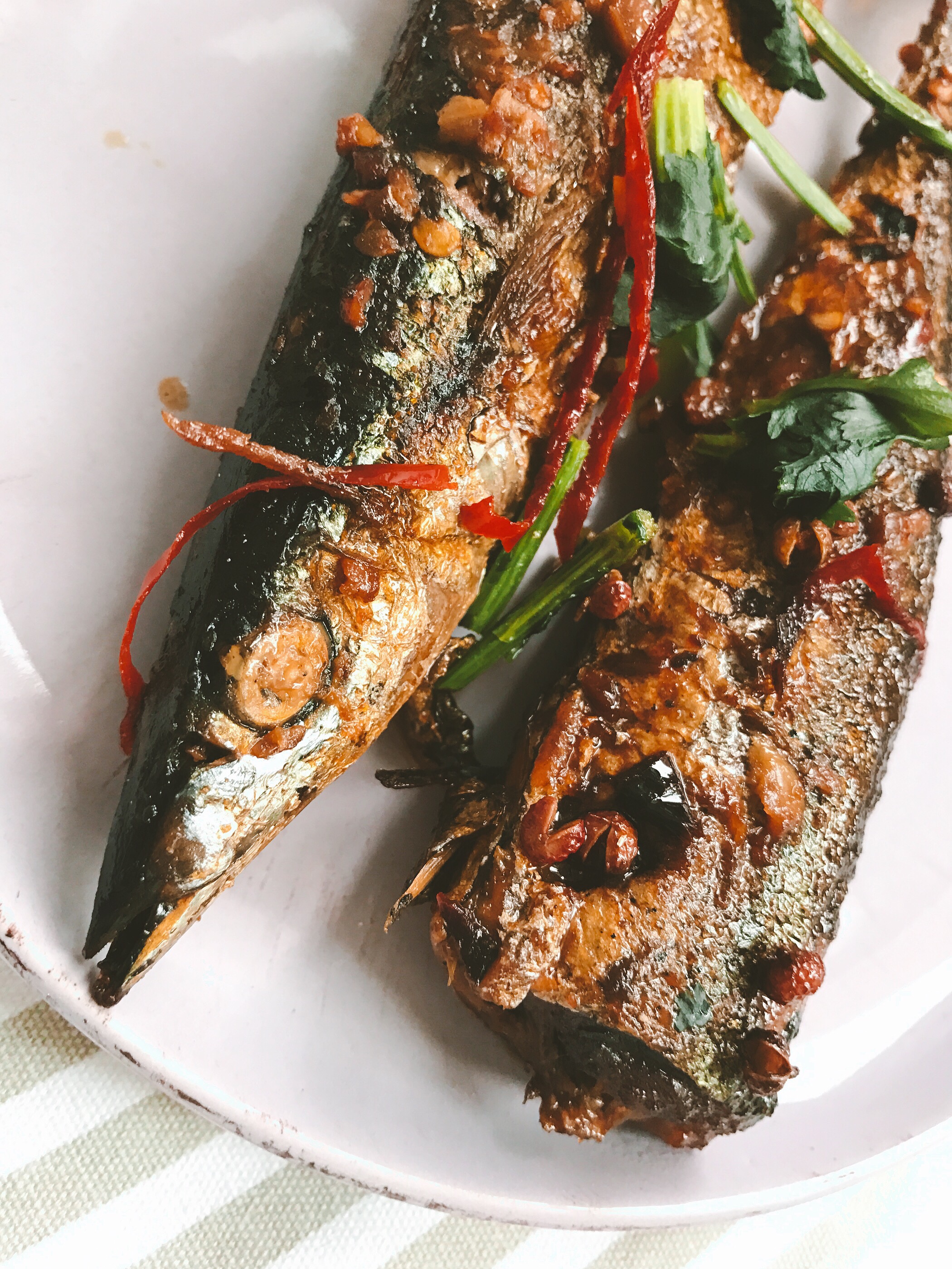 豆瓣酱焖秋刀鱼的做法