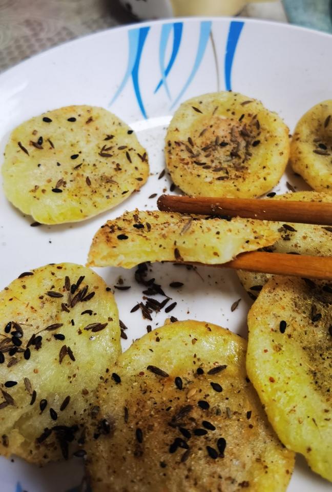 空炸椒盐土豆窝窝的做法