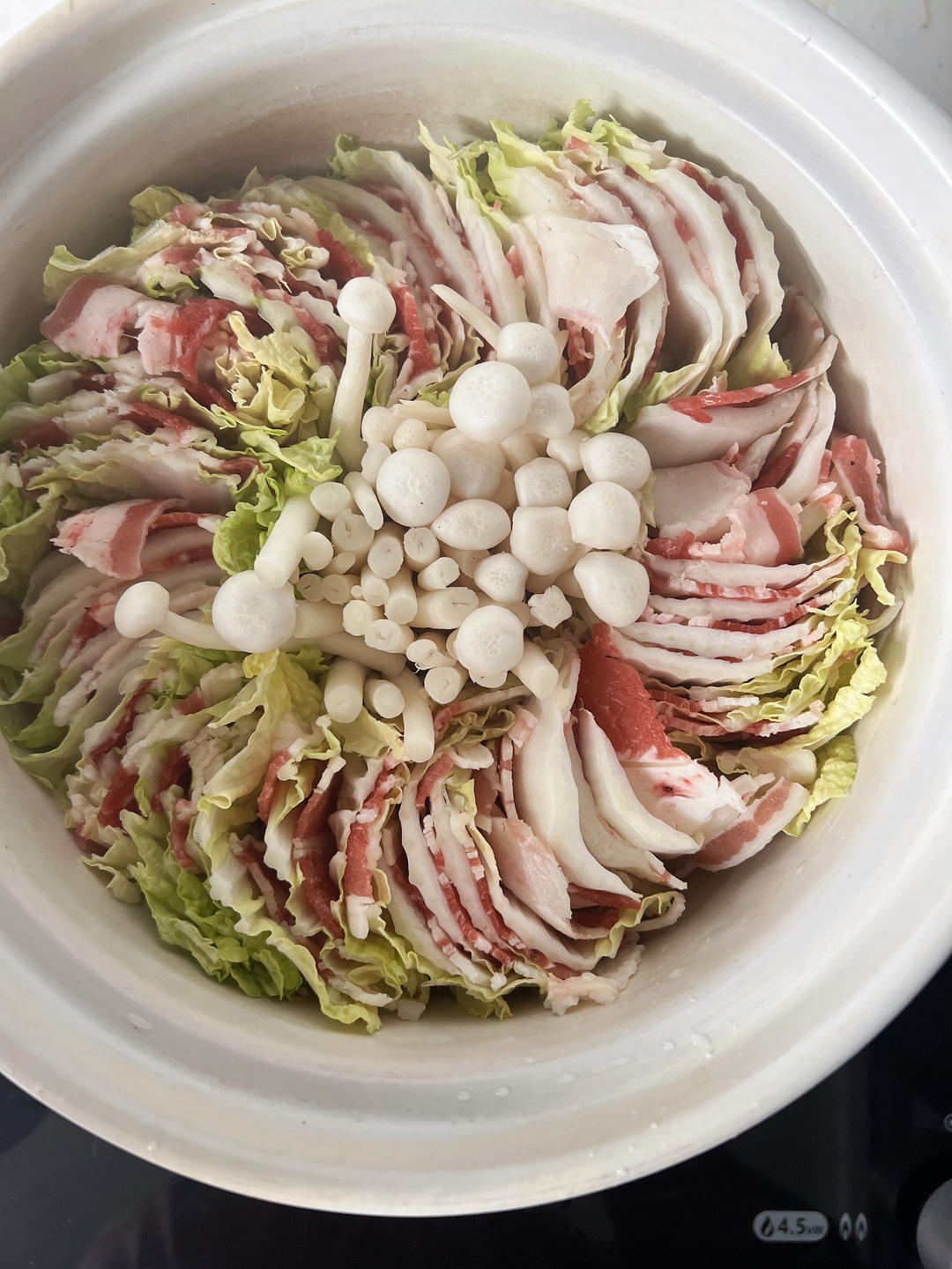 肥牛娃娃菜千层锅