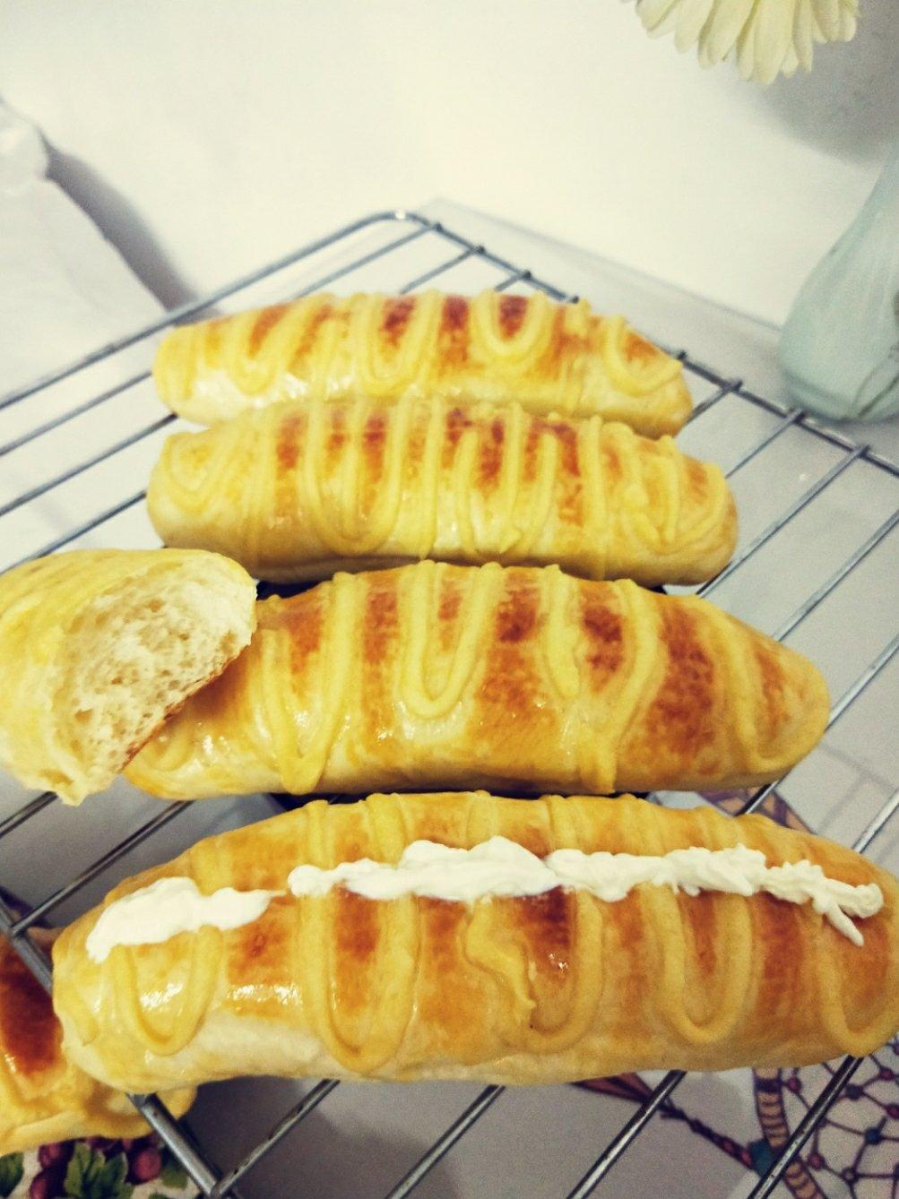 面包房里最受欢迎的毛毛虫面包