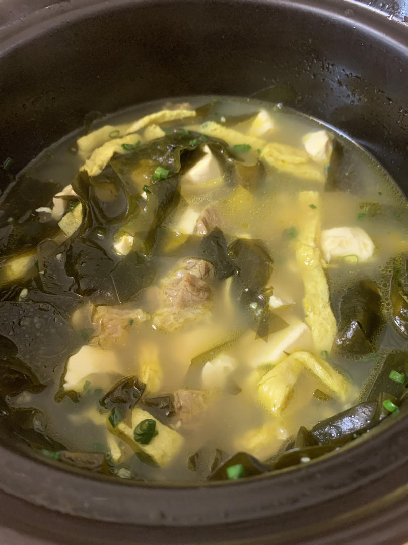 韩式裙带菜牛肉汤