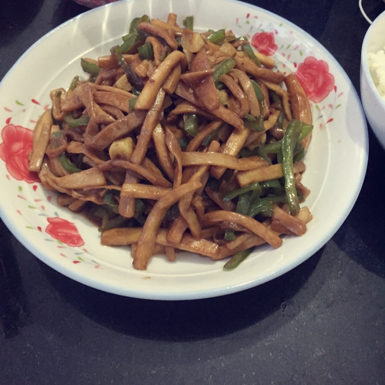 青椒素炒杏鲍菇