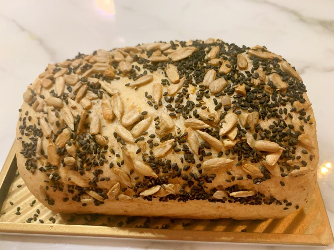 多谷物原麦面包
