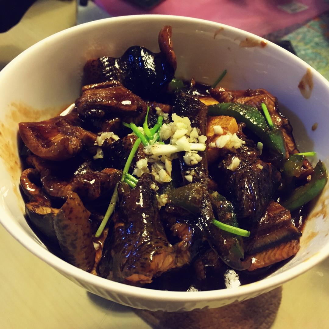 生爆鳝背