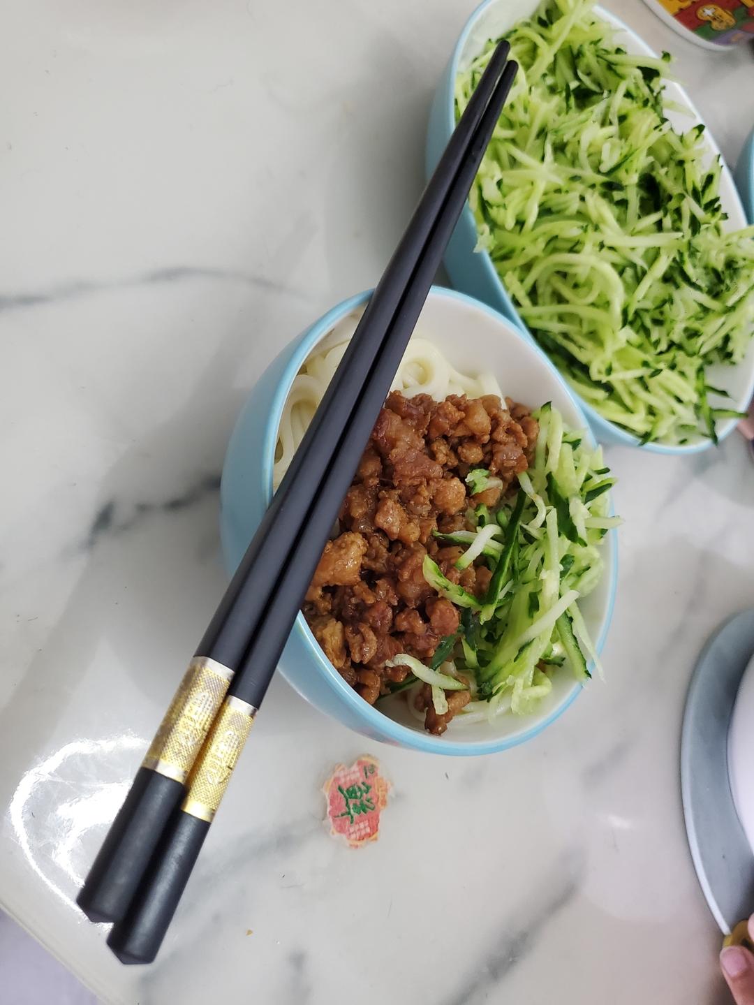 家常面~超简单又好吃的炸酱面🍜肉酱拌面
