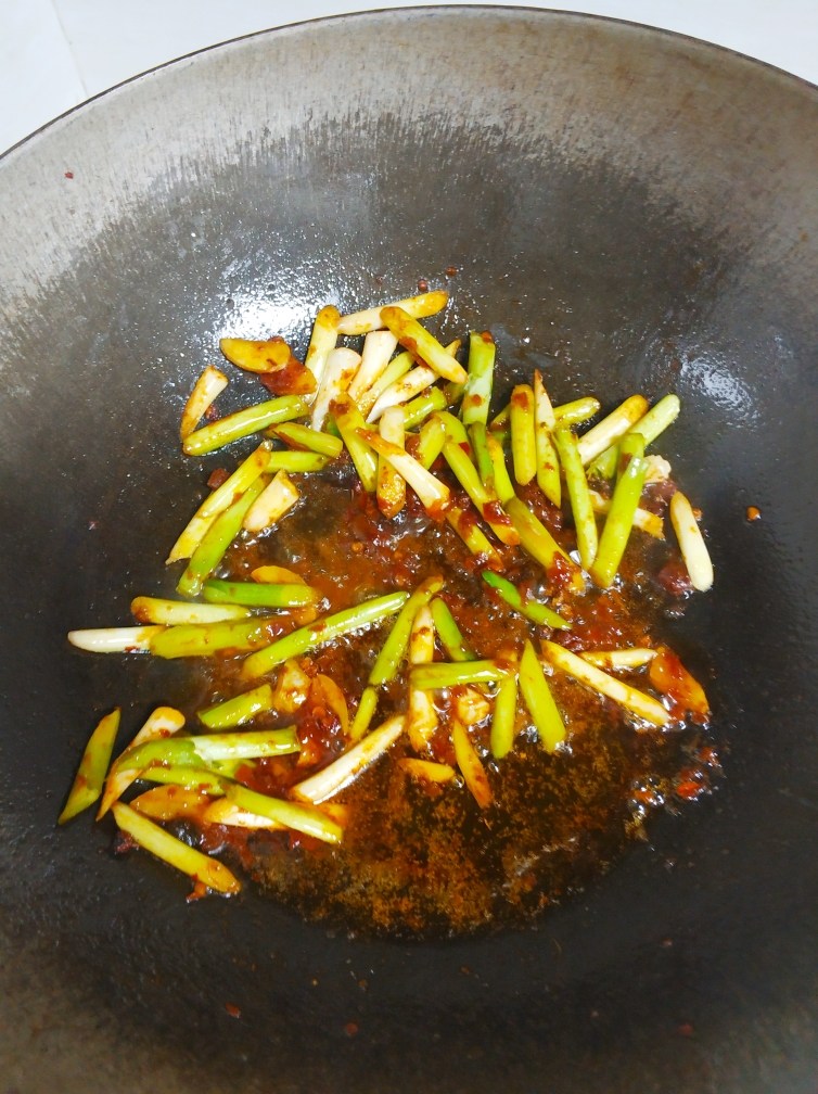蒜苗回锅肉——经典川菜的做法 步骤6