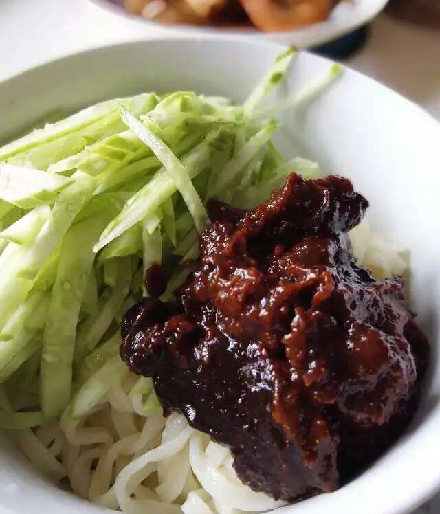 回忆小时候的【炸酱面】