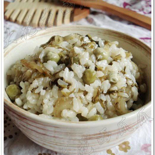 酸菜豌豆焖饭的做法