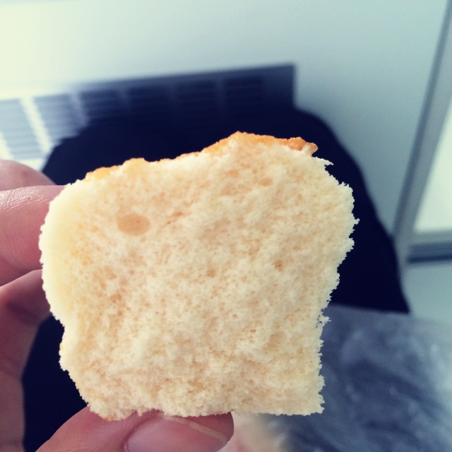 超简单完美戚风蛋糕（6寸2蛋）附打发、翻拌、脱模视频