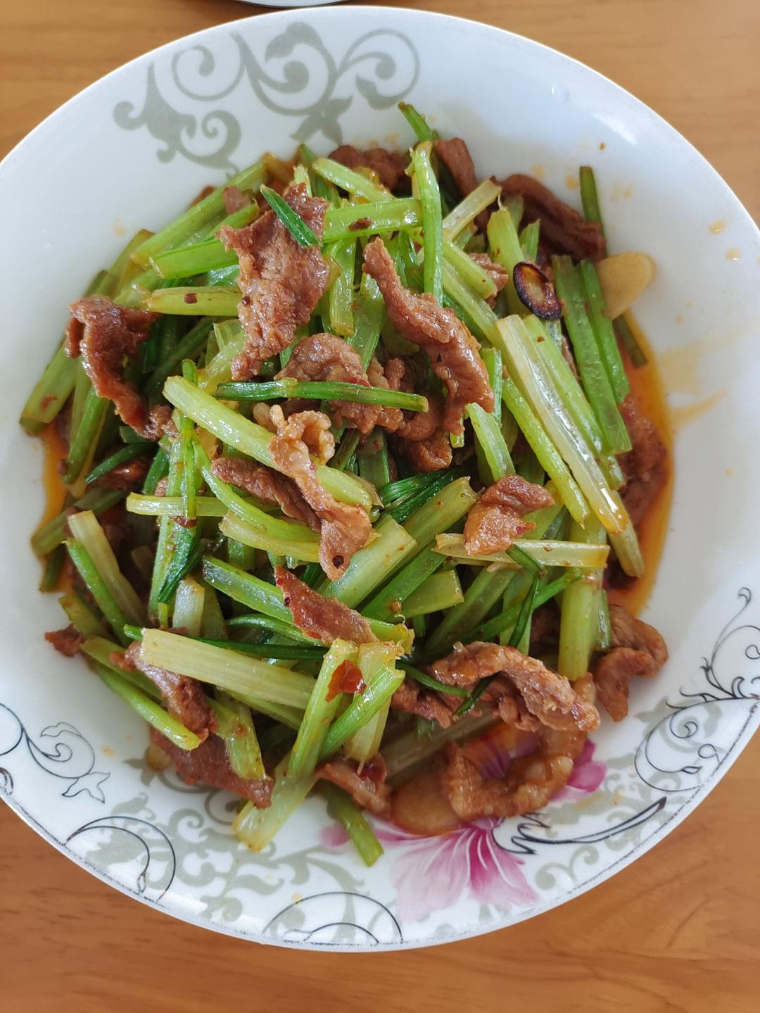 炒肉就得嫩—豆角炒肉（四季豆）