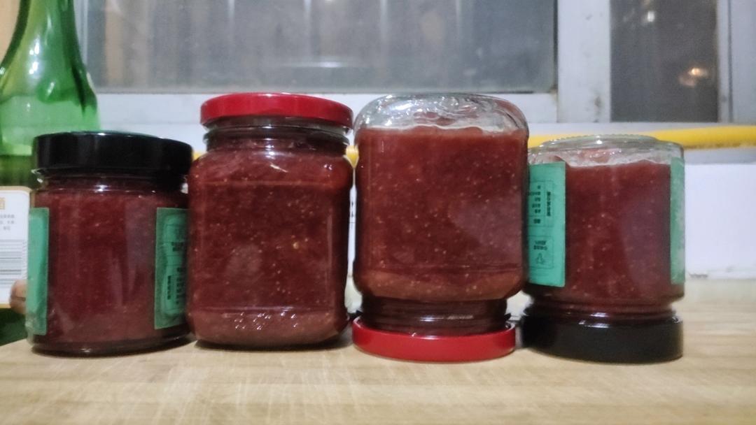 自制草莓酱（孩子爱吃的不得了）