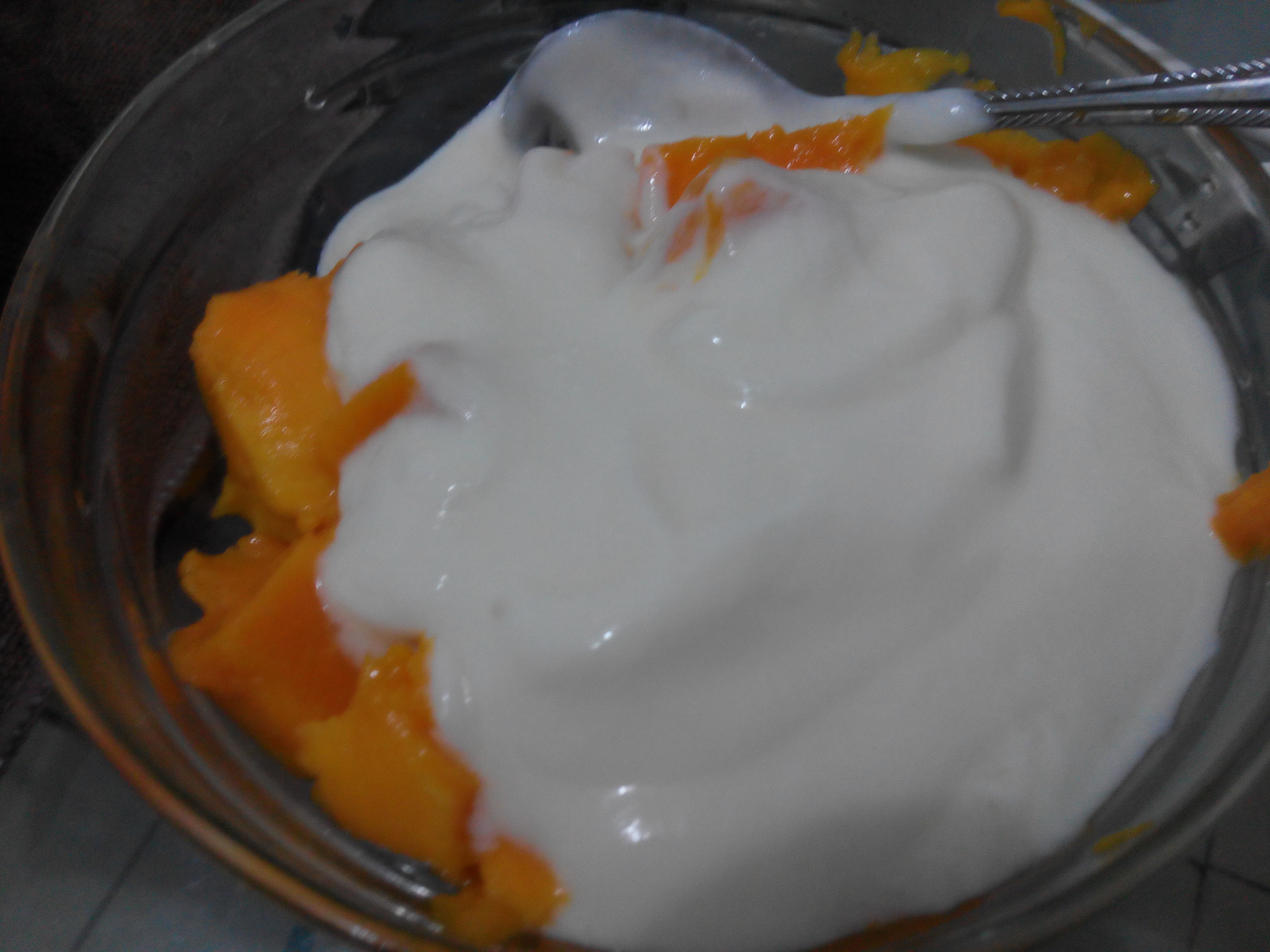 芒果酸奶伴蜂蜜