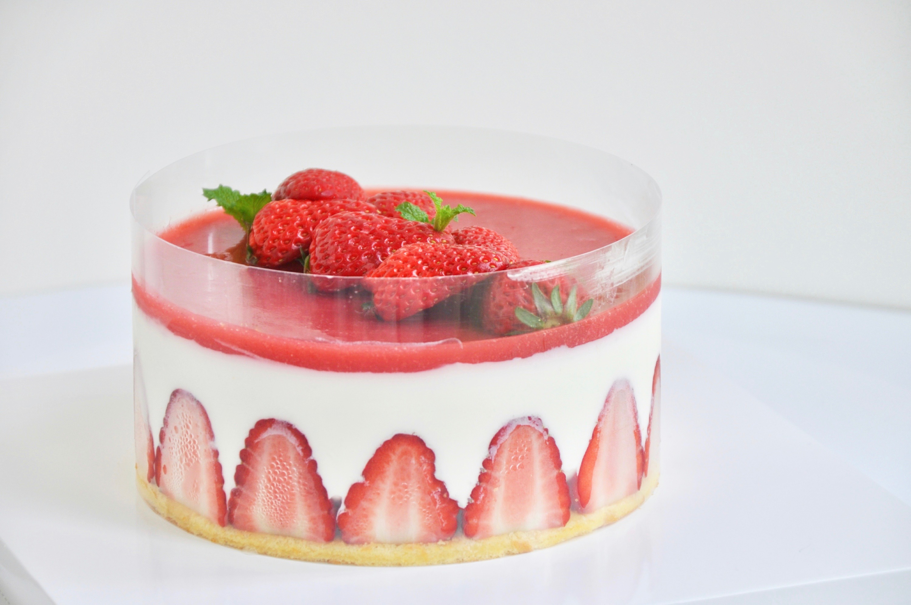 【视频】草莓慕斯蛋糕～抓住草莓季的尾巴