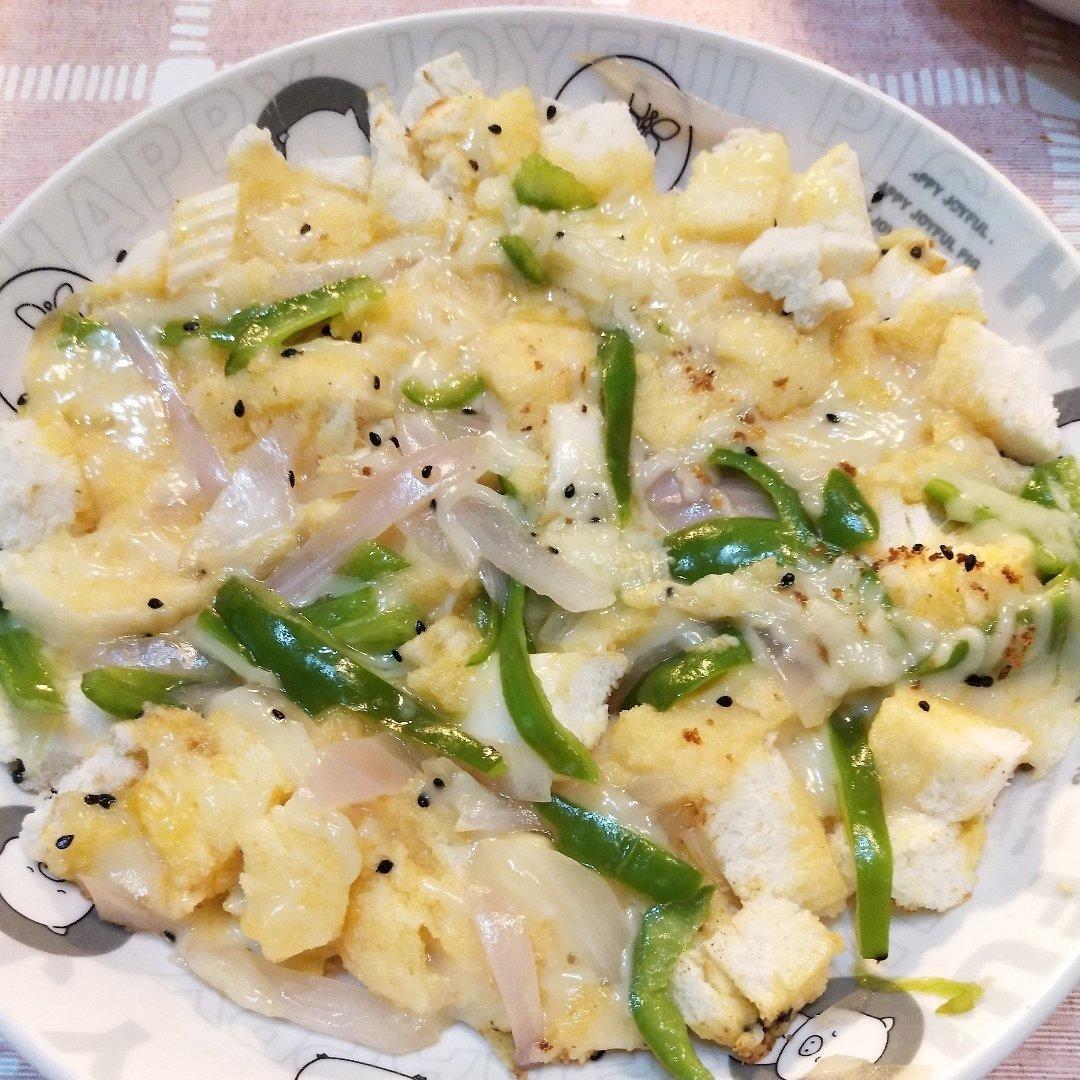 快手早餐新吃法:馒头摊鸡蛋