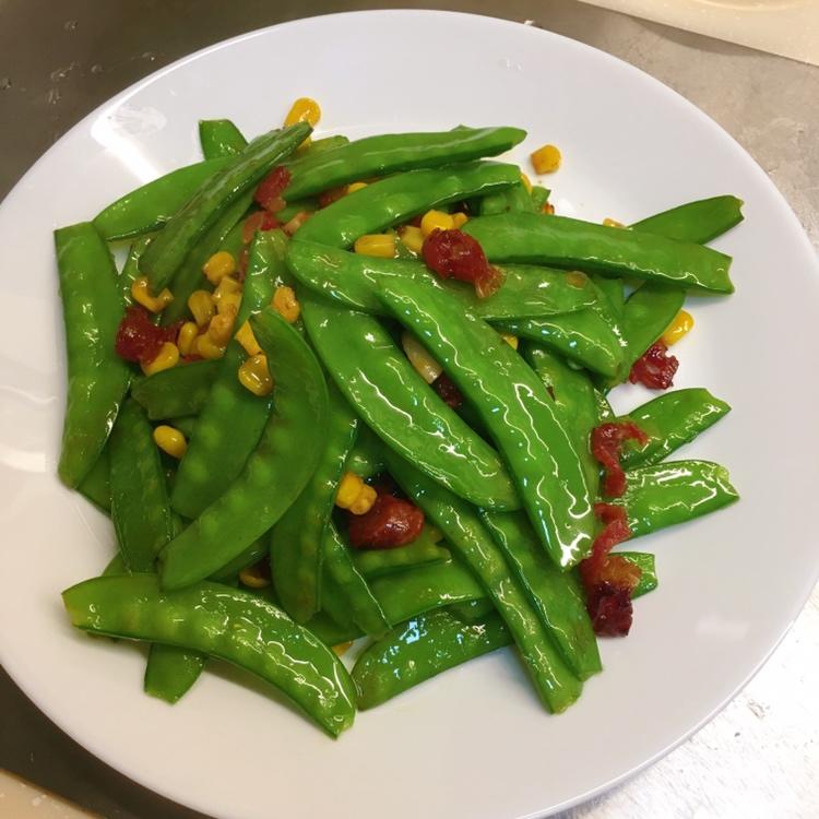 超脆爽的荷兰豆炒香肠