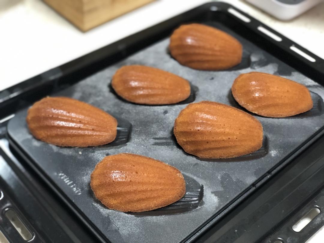 焦糖海盐玛德琳