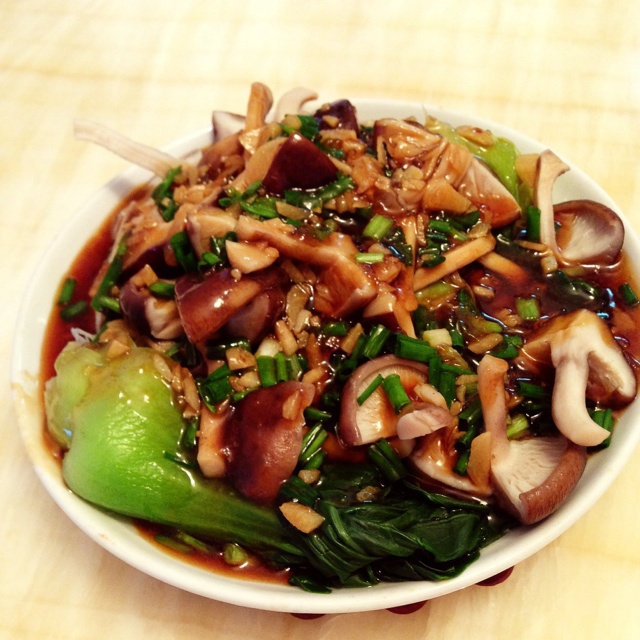 浇汁香菇油菜