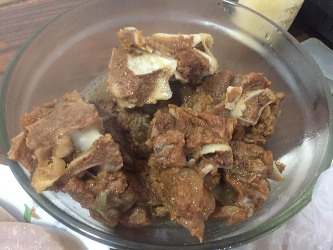 家常炖排骨