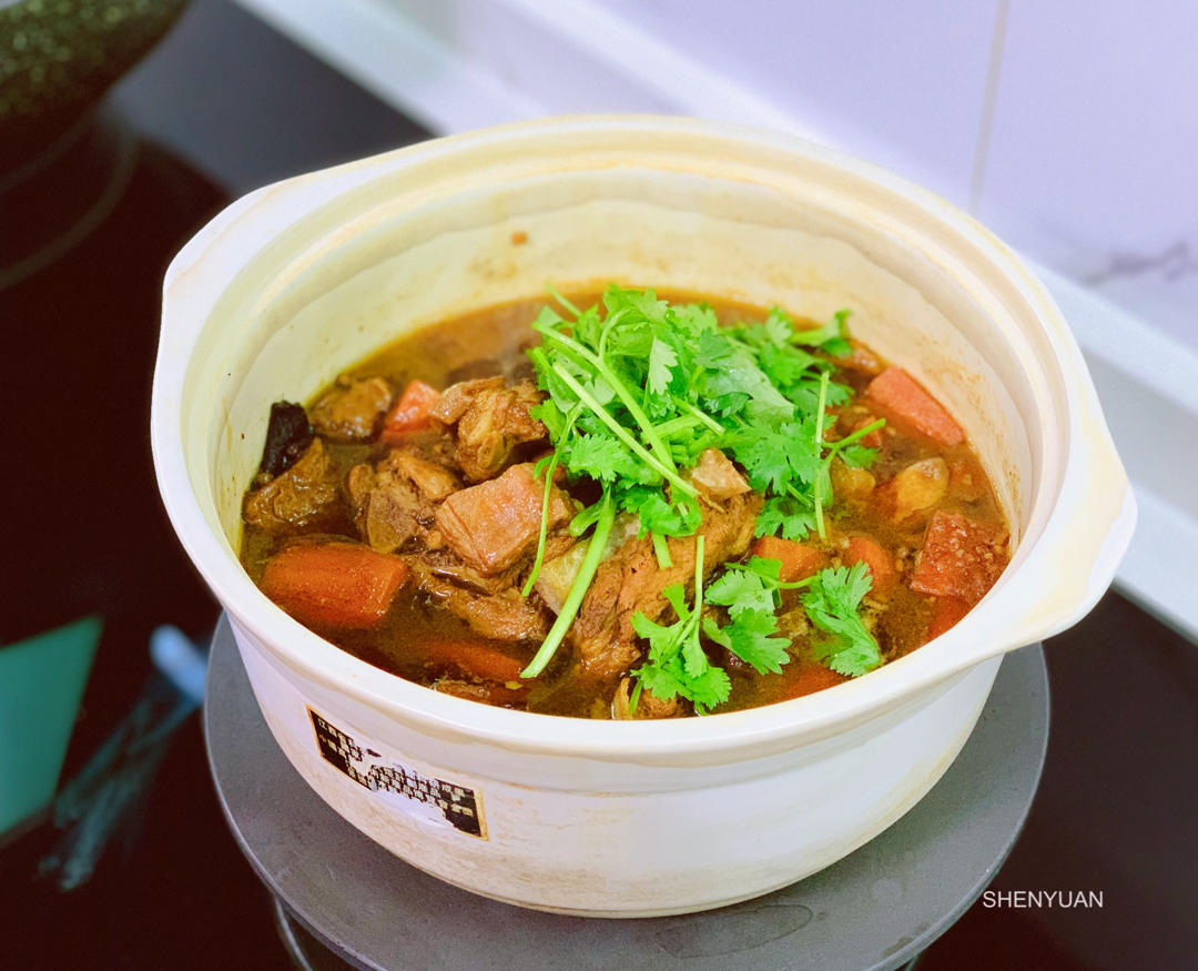 【红烧羊肉煲】