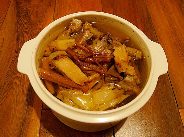 党参黄芪炖鸽子