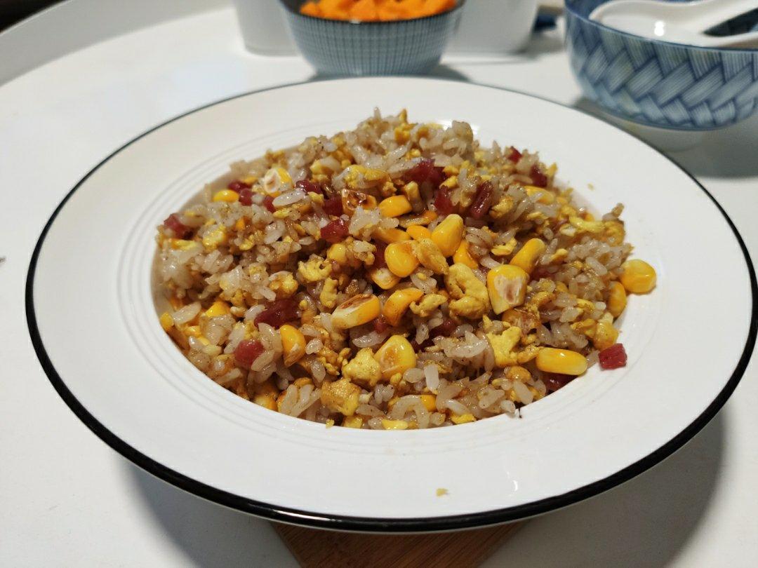 厨师长教你“蛋炒饭”如何做才好吃，答案都在这里面！