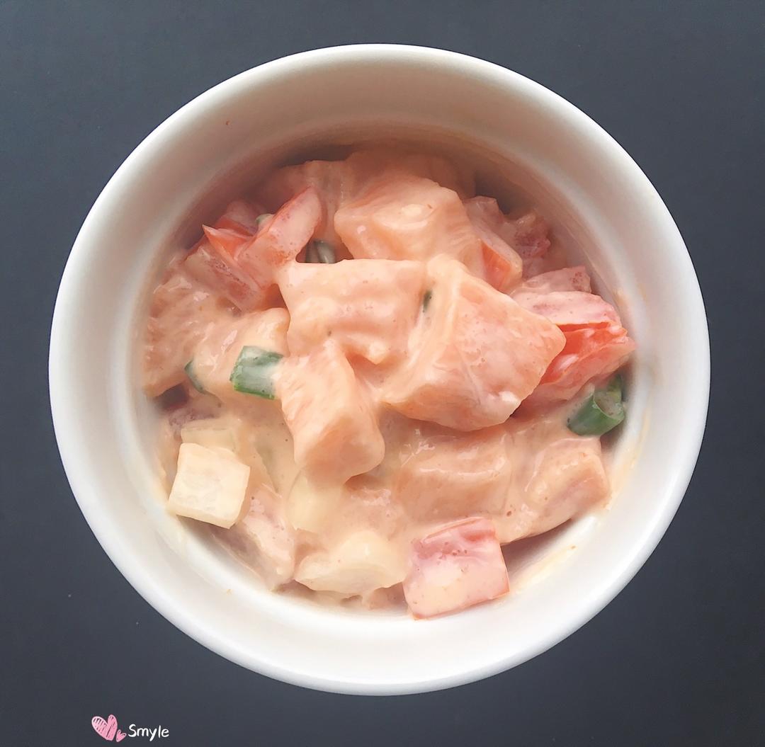海鲜沙拉 - Salmon Sashimi & Tomato Salad with Homemade Spicy Mayo Sauce